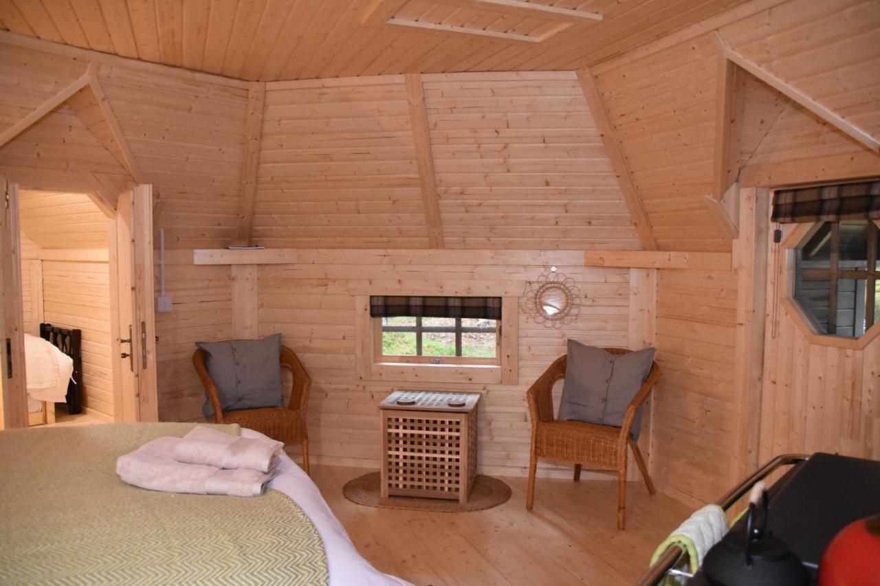 Cairngorm Bothies Villa อะบอยน์ ภายนอก รูปภาพ
