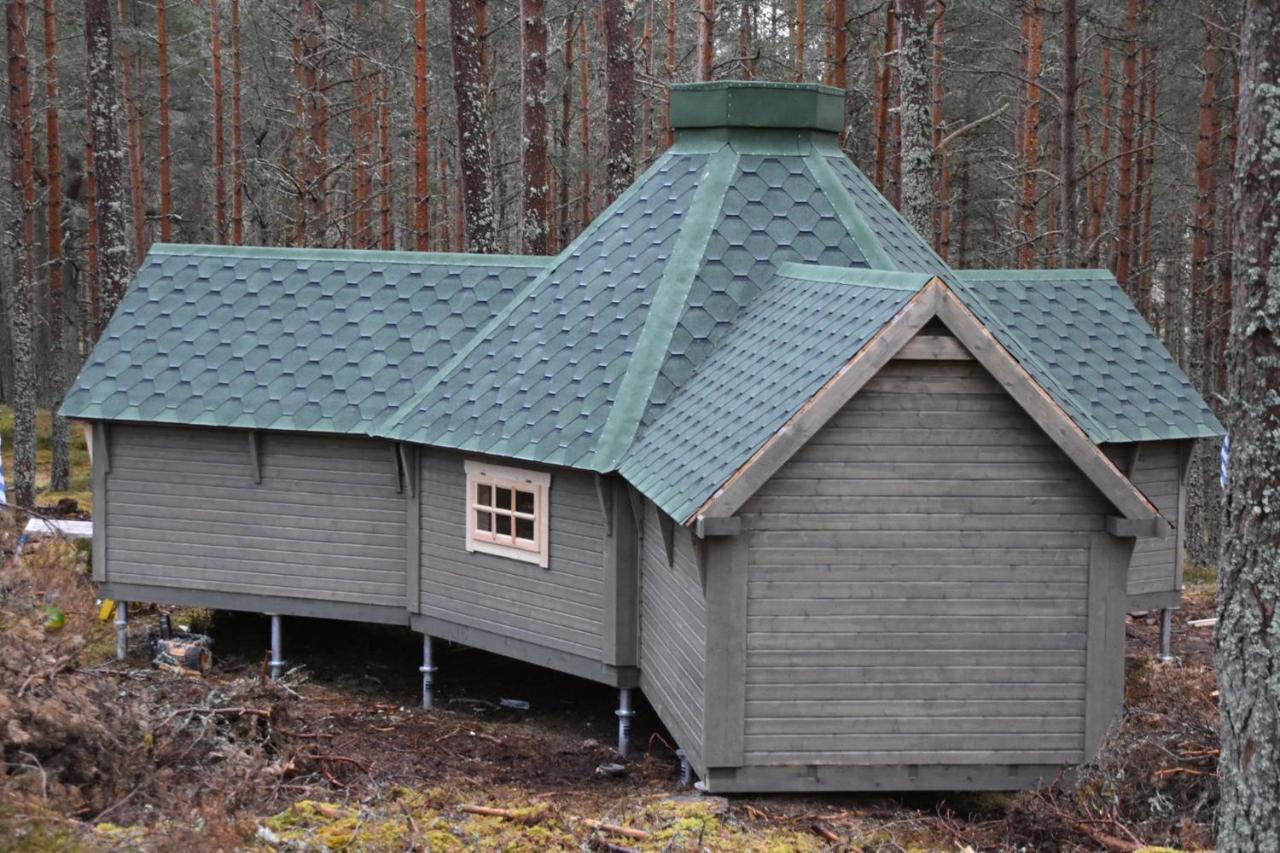 Cairngorm Bothies Villa อะบอยน์ ภายนอก รูปภาพ