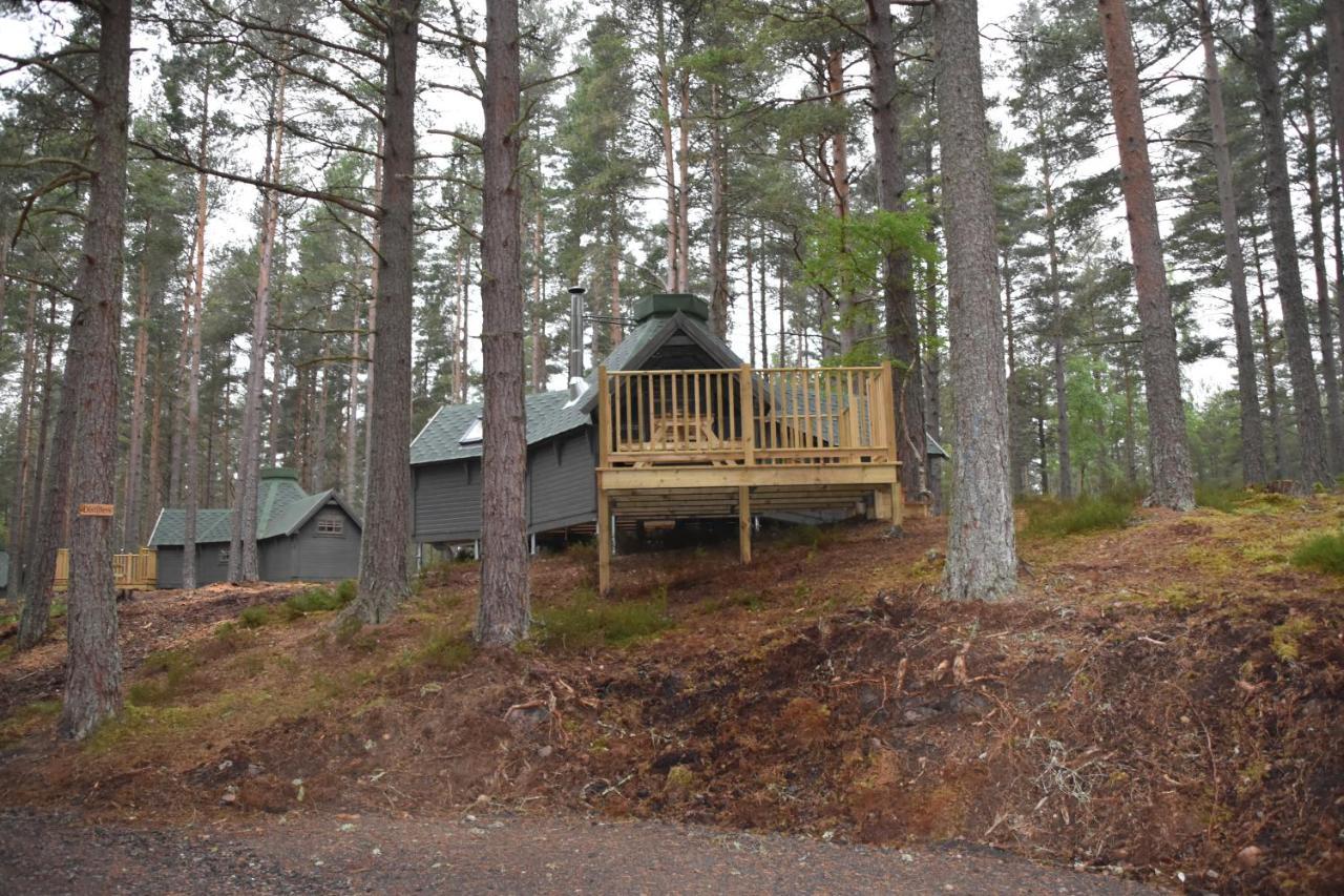 Cairngorm Bothies Villa อะบอยน์ ภายนอก รูปภาพ