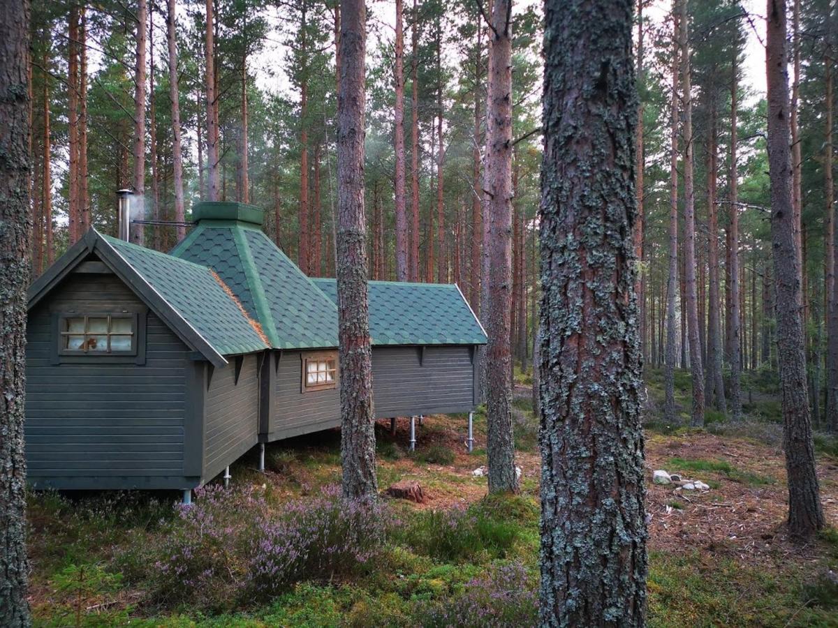 Cairngorm Bothies Villa อะบอยน์ ภายนอก รูปภาพ