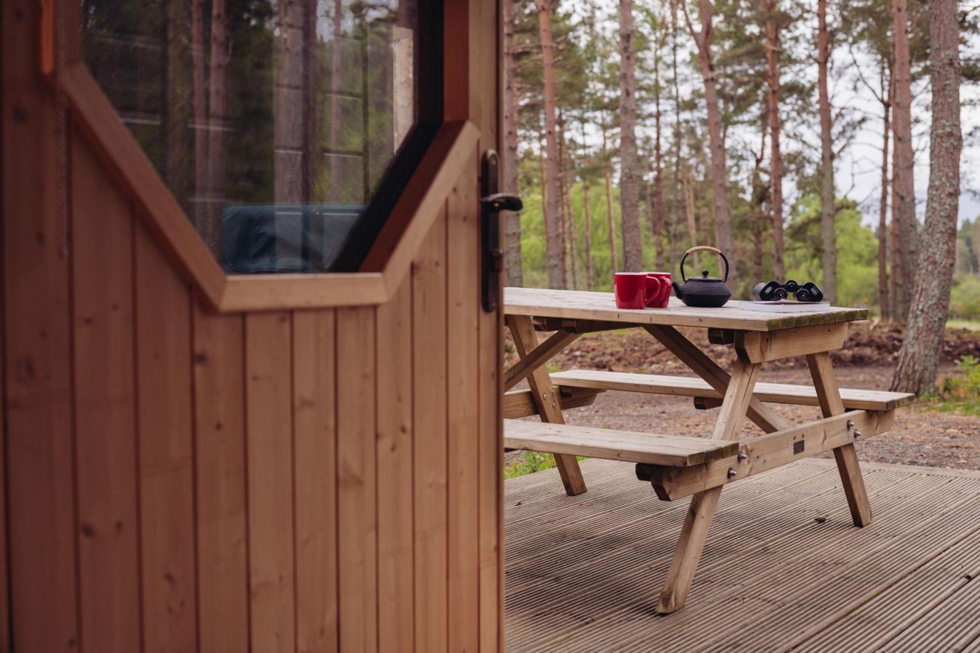 Cairngorm Bothies Villa อะบอยน์ ภายนอก รูปภาพ