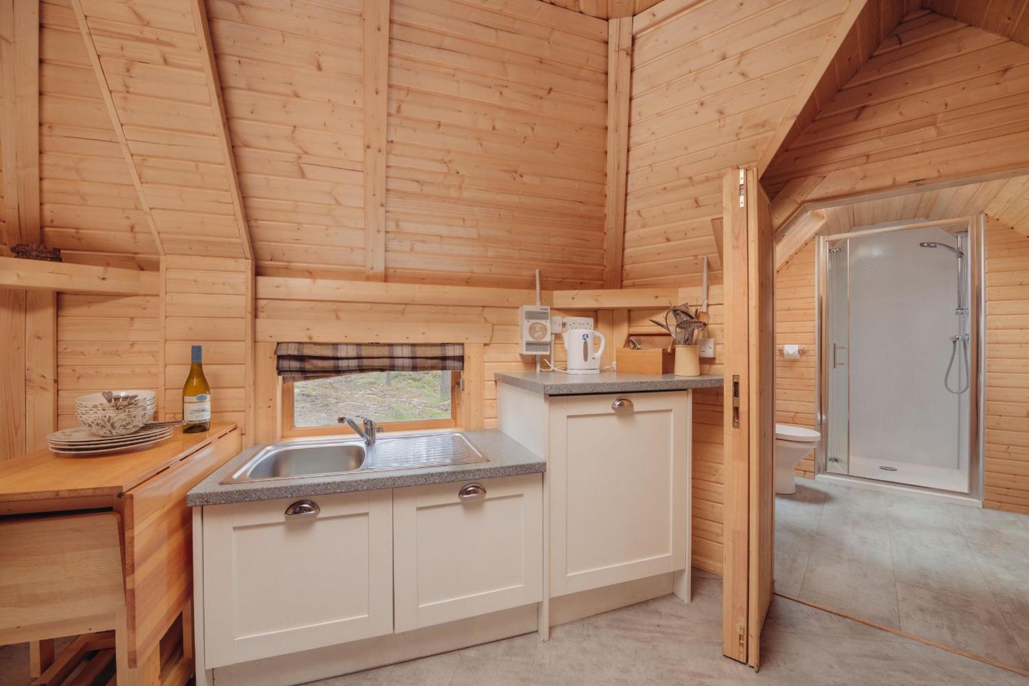 Cairngorm Bothies Villa อะบอยน์ ภายนอก รูปภาพ